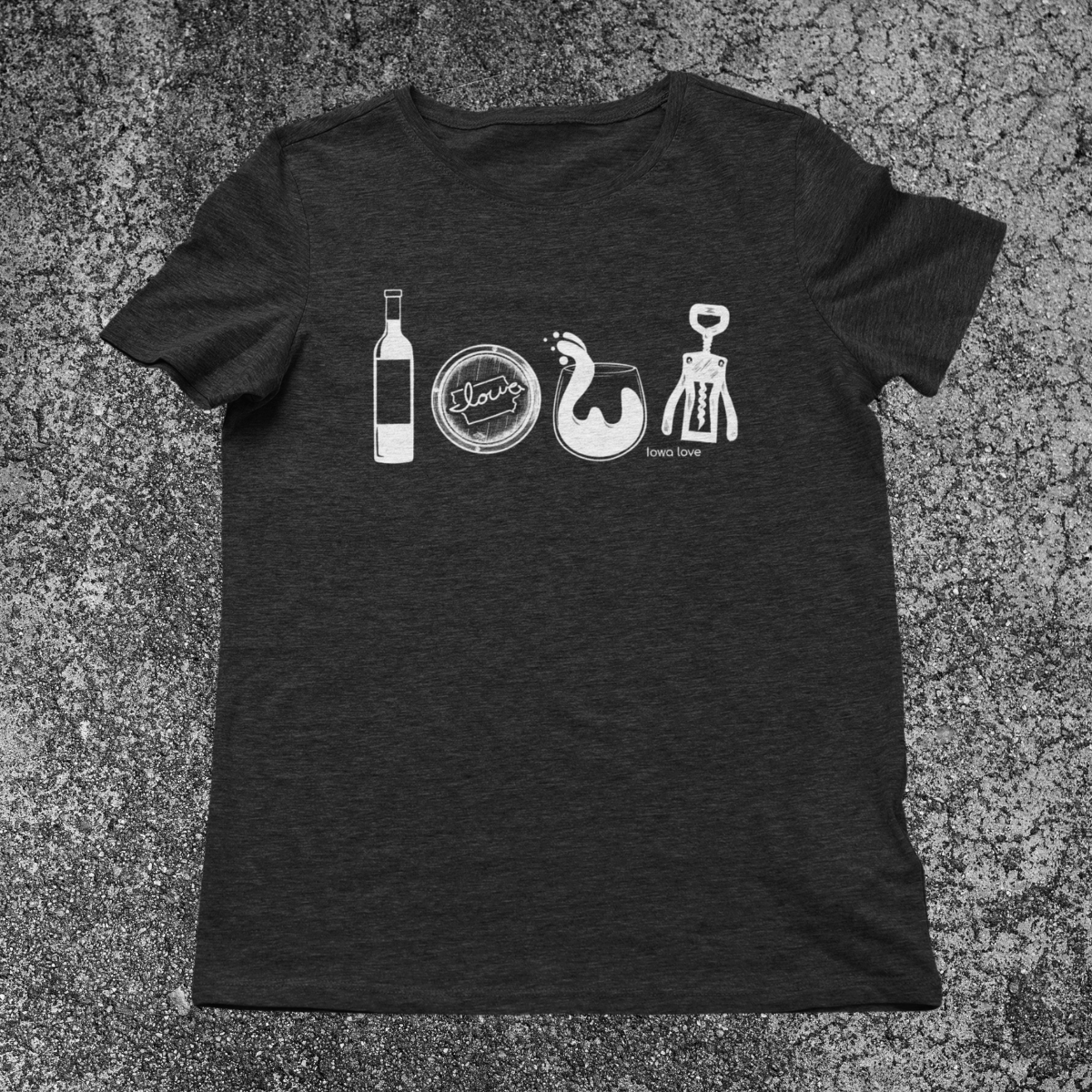 Black T-Shirt "IOWA Wine"